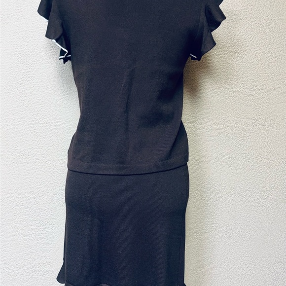 St John Chocolate brown Santana ruffle knit skirt set - Picture 2 of 8